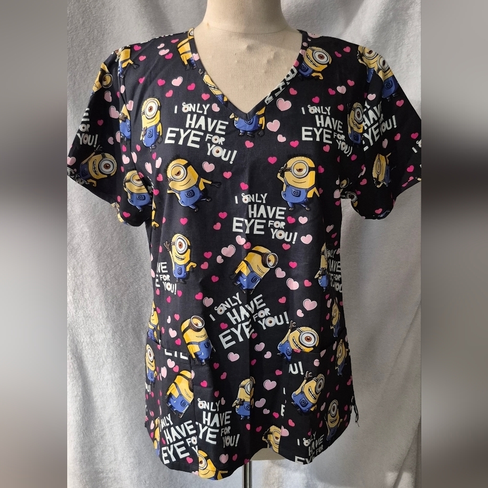 Universal Black Minion Heart Tee